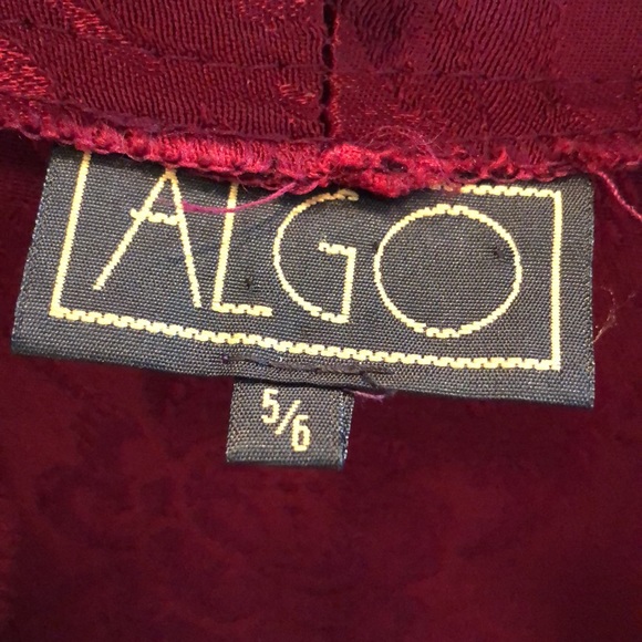 Gorgeous Vintage Two-Piece Set - Made in 🇨🇦 - Picture 3 of 8